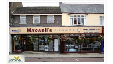 Shop Maxwell